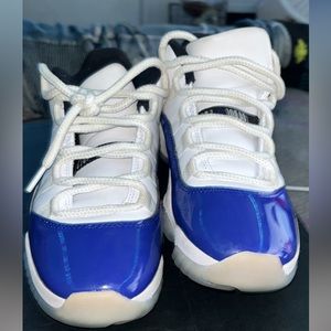 Jordan 11 low top